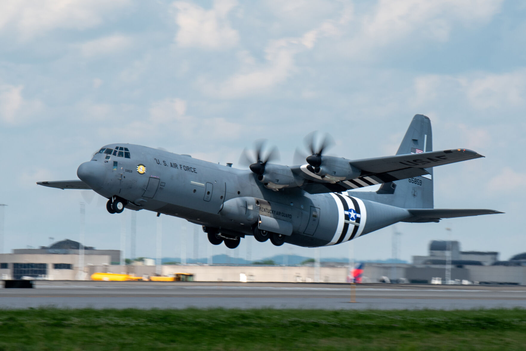 Kentucky Air Guard plane to fly over France to mark 80th anniversary of D-Day